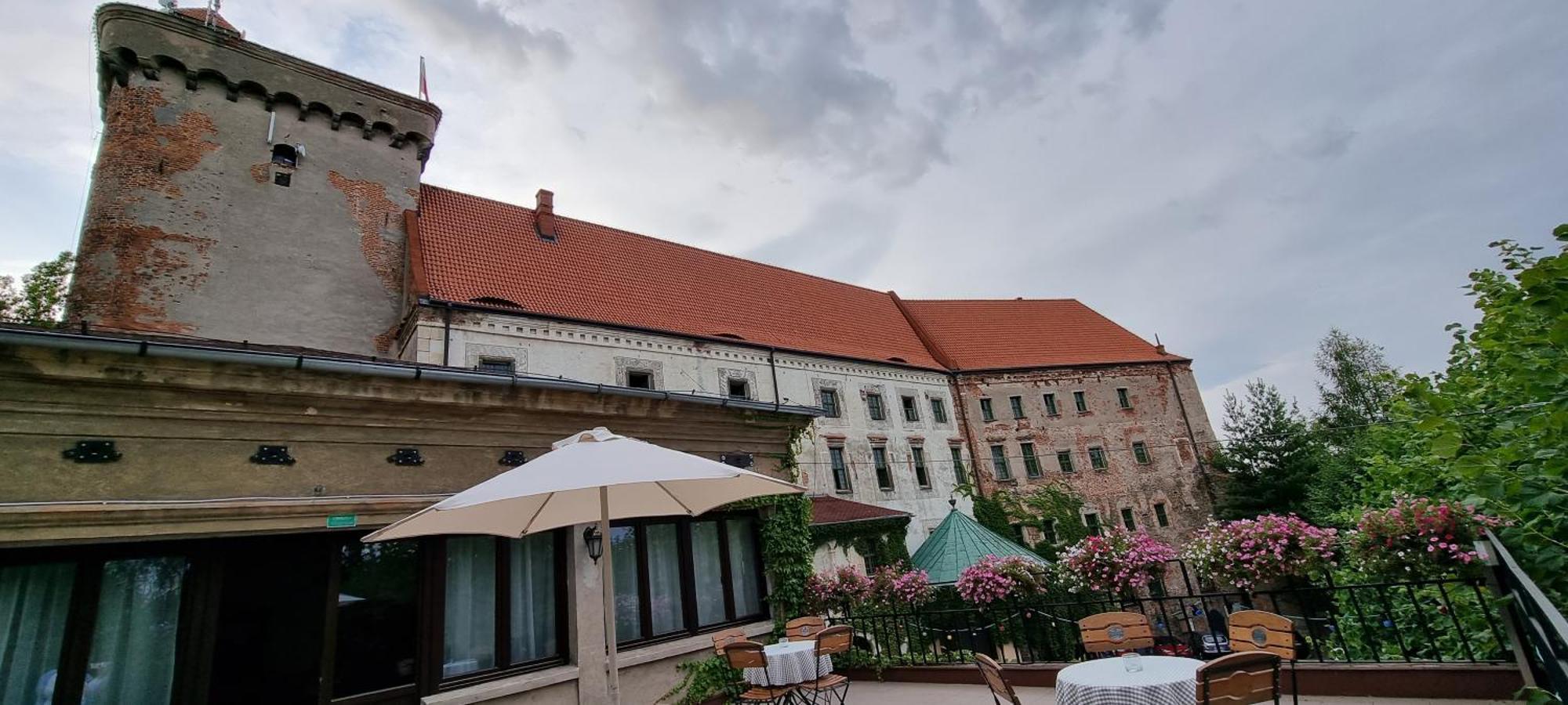 Zamek Otmuchow Exterior photo